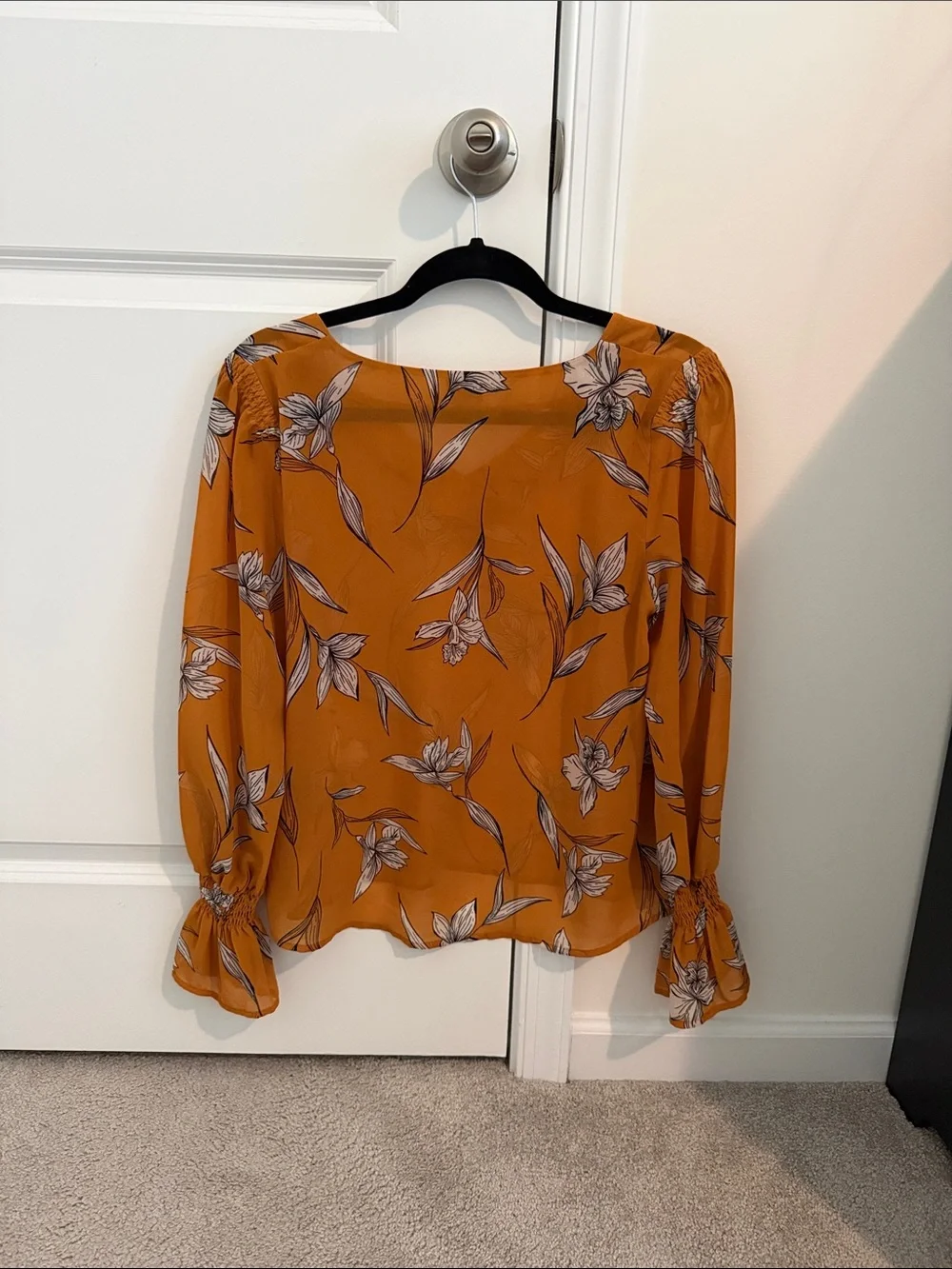 Blouse - Picture 2 of 2